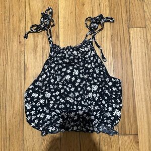 Brandy Melville cinched crop top